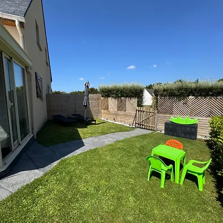 Дом отдыха Perle Beach, Petite Maison Situee En Bord De Plage, Piscine. Гидель